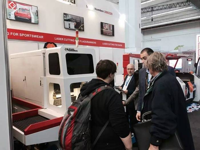 Galvo laser paper cutting machine viscom