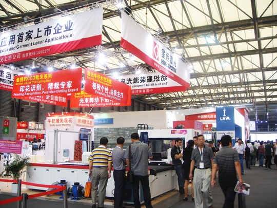 laser cutting docking digital printing technology