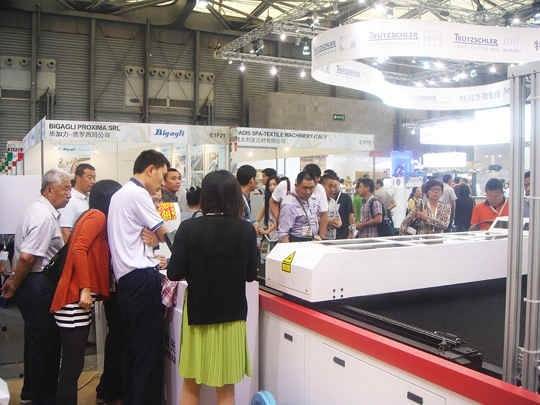 laser cutting docking digital printing technology