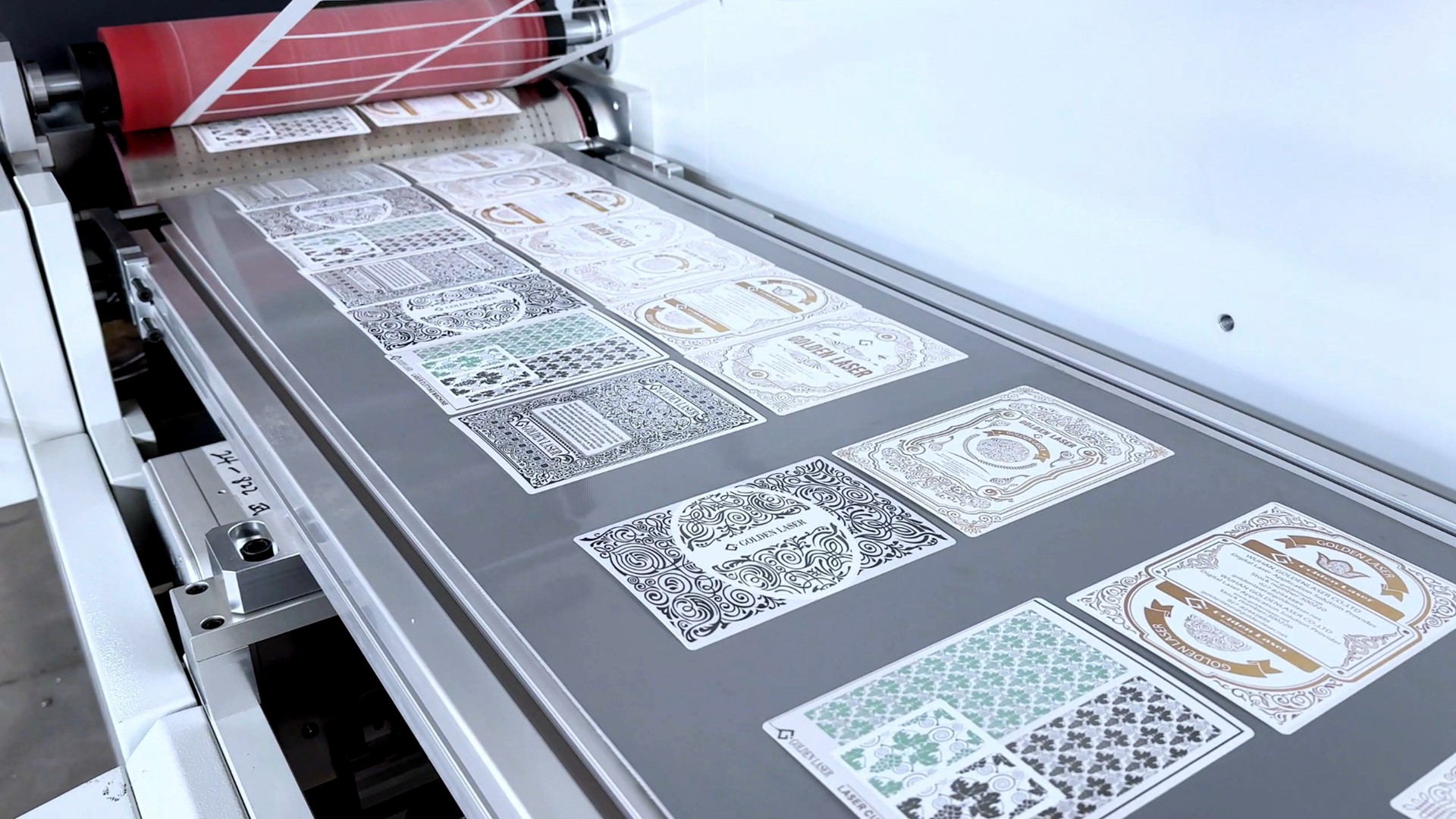 roll to part laser cutting machine for labels